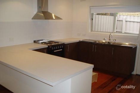 Property photo of 2/4 Willow Grove Canterbury VIC 3126