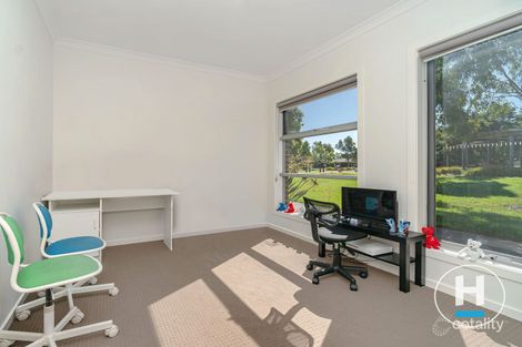 Property photo of 11 Hadley Lane Craigieburn VIC 3064