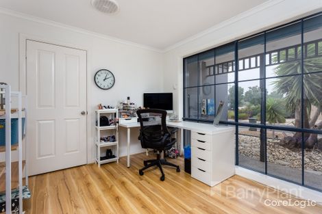 Property photo of 20 Messina Crescent Point Cook VIC 3030
