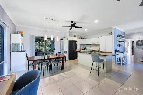 Property photo of 8 Aqua Court Toogoom QLD 4655