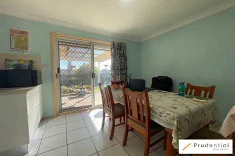 Property photo of 25 Hydrangea Place Macquarie Fields NSW 2564