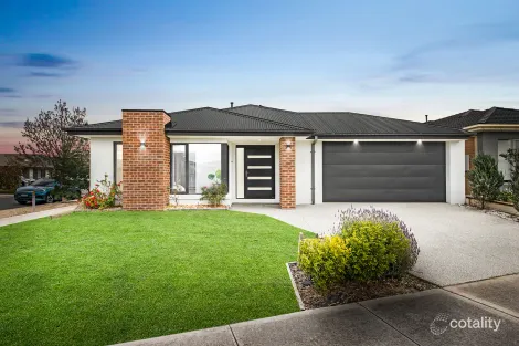 Property photo of 21 Yallaroo Chase Werribee VIC 3030
