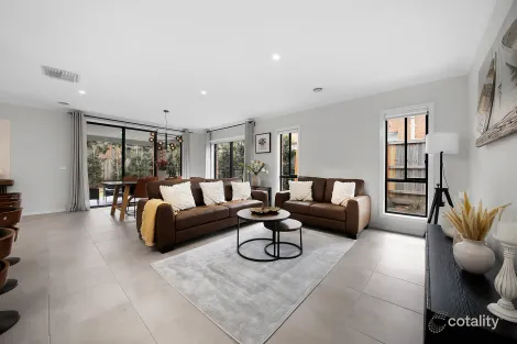 Property photo of 21 Yallaroo Chase Werribee VIC 3030