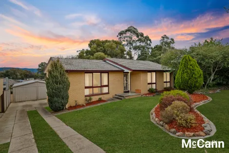 Property photo of 72 Sternberg Crescent Wanniassa ACT 2903