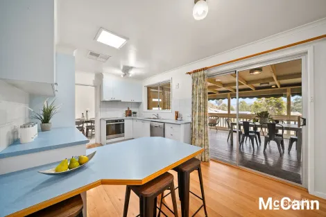 Property photo of 72 Sternberg Crescent Wanniassa ACT 2903