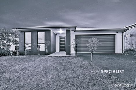 Property photo of 8 Damon Close Narre Warren South VIC 3805