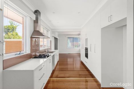 Property photo of 24 Seaview Avenue Bentleigh VIC 3204