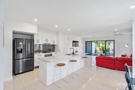 Property photo of 2/46 Heeb Street Bundall QLD 4217