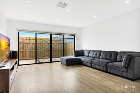Property photo of 19 Straw Flower Circuit Greenvale VIC 3059