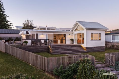 Property photo of 40 Sunset Strip Manyana NSW 2539