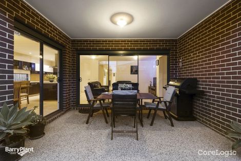 Property photo of 8 Grandpark Circuit Point Cook VIC 3030