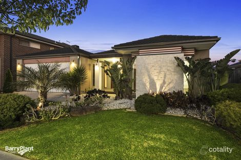 Property photo of 8 Grandpark Circuit Point Cook VIC 3030