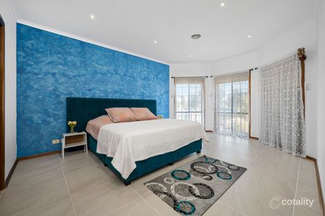 14 Sandover Dr, Roxburgh Park, VIC 3064