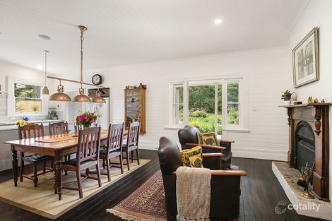 Property photo of 14 Fourth Avenue Katoomba NSW 2780