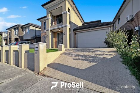 Property photo of 16 St Gwinear Lane Cranbourne North VIC 3977