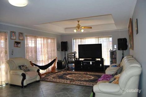 Property photo of 40 Bateman Grove Hampton Park VIC 3976