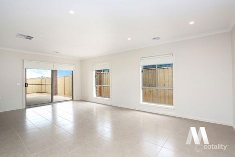 Property photo of 64 Barkers Crescent Mickleham VIC 3064