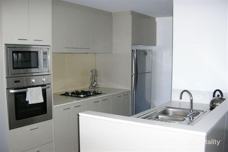 Property photo of 102/2-4 Honeysuckle Drive Newcastle NSW 2300