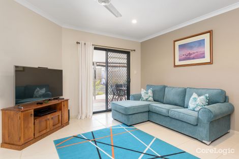 Property photo of 2 Chairmans Close Jones Hill QLD 4570