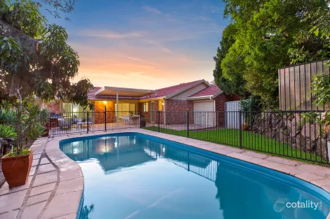 Property photo of 9 Stephen Close Green Point NSW 2251