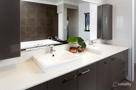 Property photo of 33 Warralong Crescent Coolbinia WA 6050