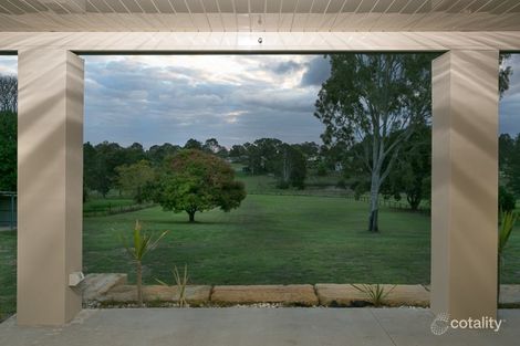 Property photo of 33 Islandview Street Barellan Point QLD 4306