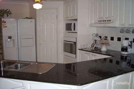 Property photo of 4 Lakeshore Drive Helensvale QLD 4212