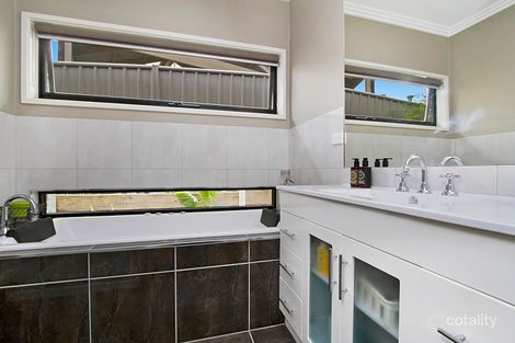 Property photo of 7 Alfreda Place Golden Square VIC 3555