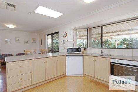 Property photo of 23 Celosia Way Riverton WA 6148