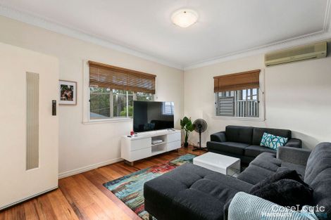 Property photo of 27 Margaret Street Camp Hill QLD 4152