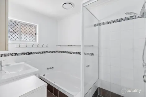 Property photo of 32 Derrima Crescent Ferny Hills QLD 4055