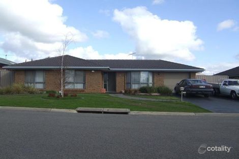 28 Tea Tree Dr, Craigmore, SA 5114