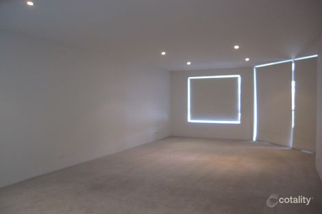 Property photo of 523/3 Pendraat Parade Hope Island QLD 4212