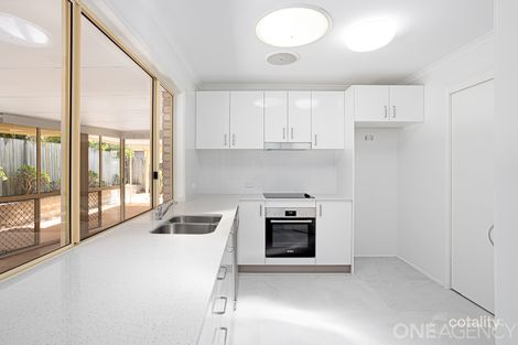 Property photo of 3 Lynanda Court Rothwell QLD 4022