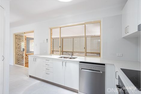 Property photo of 3 Lynanda Court Rothwell QLD 4022