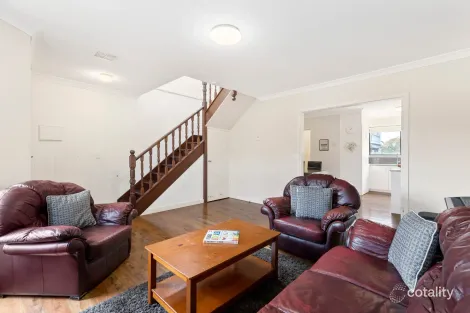 Property photo of 6/2-4 Carmyle Court Avondale Heights VIC 3034