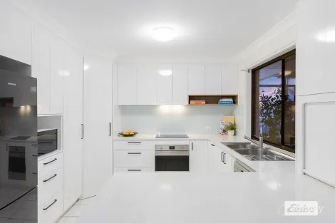 Property photo of 6 Burgallby Road Springwood QLD 4127