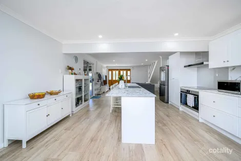 Property photo of 1 Martin Court Binningup WA 6233