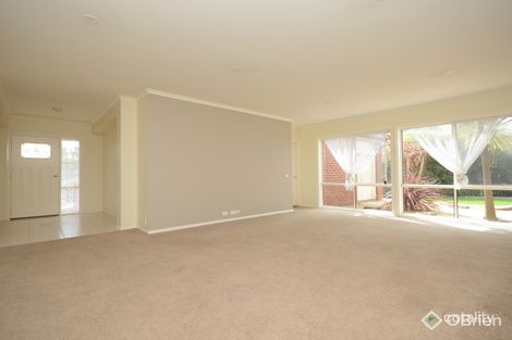 Property photo of 3 Stokes Court Bairnsdale VIC 3875