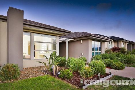 Property photo of 8 Chancery Lane Cranbourne East VIC 3977