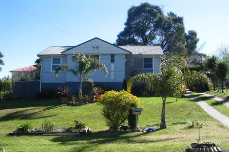 38 Rose Pde, Unanderra, NSW 2526