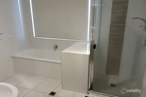 Property photo of 1/1 Anderson Court Rural View QLD 4740