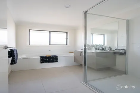 Property photo of 40 Brandybuck Lane Mernda VIC 3754