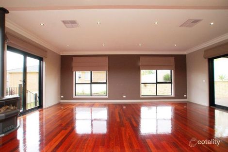 Property photo of 5 Langbourne Court Greenvale VIC 3059