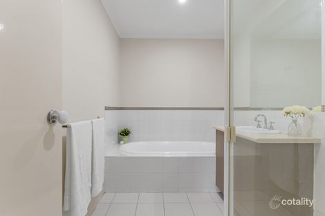 Property photo of 39 Amberlea Circuit Taylors Hill VIC 3037