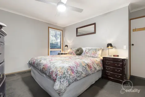 Property photo of 20 Acheron Crescent Eltham North VIC 3095