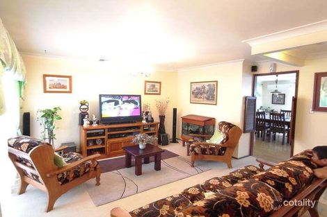 Property photo of 5 Barossa Close St Clair NSW 2759