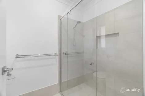 Property photo of 33A Poplars Avenue Bateau Bay NSW 2261