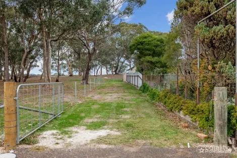 26 Chaplins Rd, Carisbrook, VIC 3464