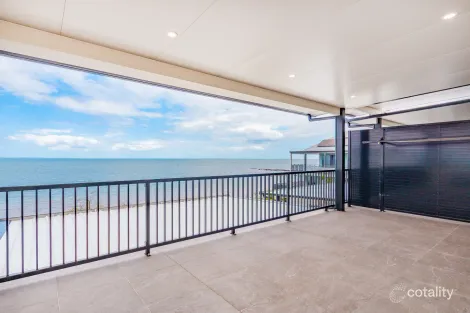 4/90 Prince Edward Pde, Redcliffe, QLD 4020